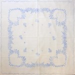 Előnyomott hímezhető terítő 90*90 A29